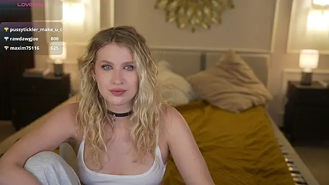 Scarlett Sweet054 online show from March 30, 8:32 pm