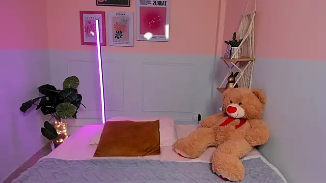 Snapshot of Camila_Rivers chatting on December 5, 4:22 am Camila Rivers online show from December 5, 4:22 am