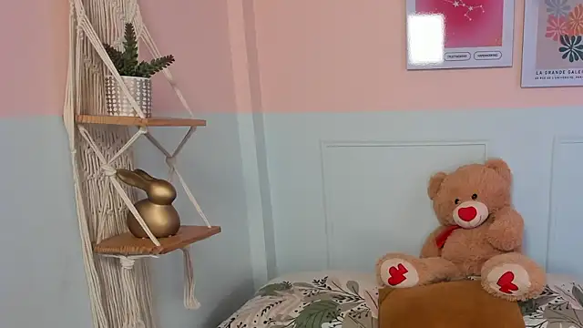 Camila Rivers online show from March 13, 4:28 am