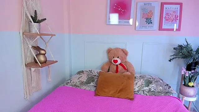 Camila Rivers online show from April 8, 4:25 am