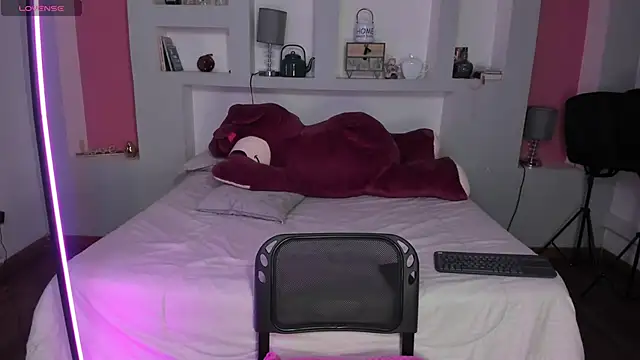 Camila Rivers online show from April 16, 12:28 pm