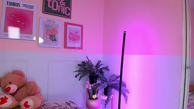 Camila Rivers online show from March 28, 4:35 am