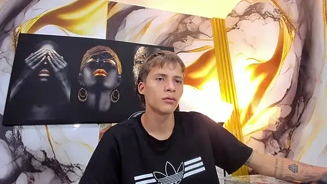 mono blonde online show from May 30, 11:16 am