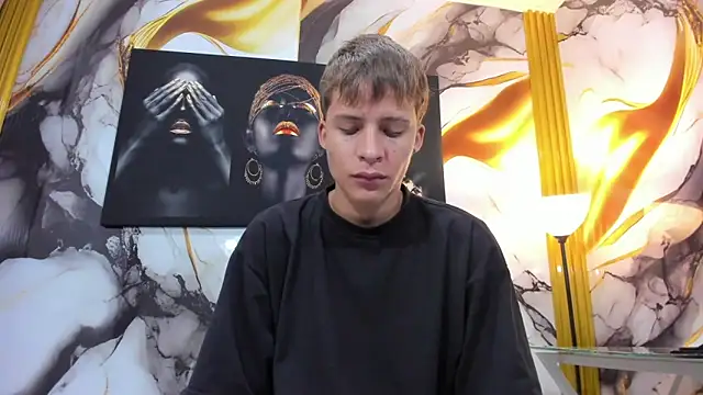 mono blonde online show from June 15, 11:10 am