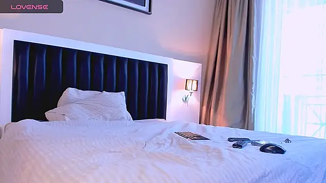 Snapshot of marrenaa chatting on November 19, 7:19 am marrenaa online show from November 19, 7:19 am