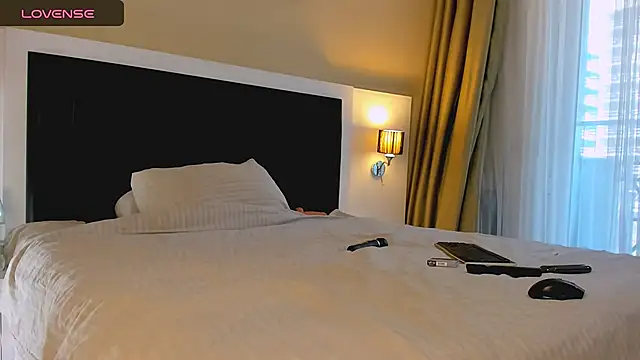 Snapshot of marrenaa chatting on November 28, 6:13 am marrenaa online show from November 28, 6:13 am