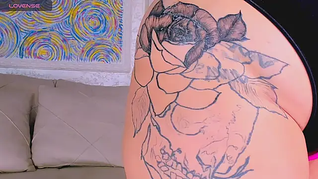 Snapshot of marrenaa chatting on September 28, 4:19 am marrenaa online show from September 28, 4:19 am