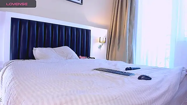 Snapshot of marrenaa chatting on November 27, 7:09 am marrenaa online show from November 27, 7:09 am