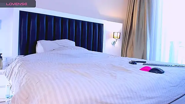 Snapshot of marrenaa chatting on November 29, 7:08 am marrenaa online show from November 29, 7:08 am