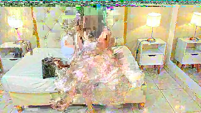 aura sanders1 online show from October 23, 12:15 pm