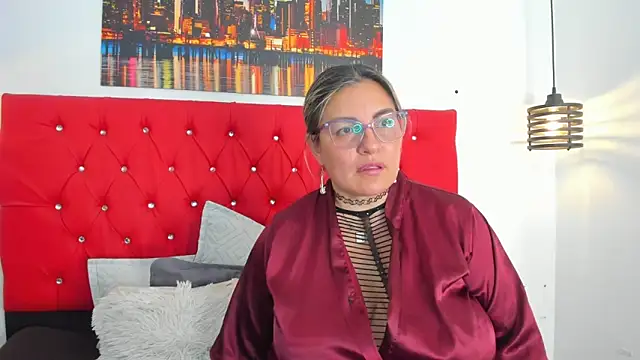 carolinacrus01 online show from February 12, 4:40 pm