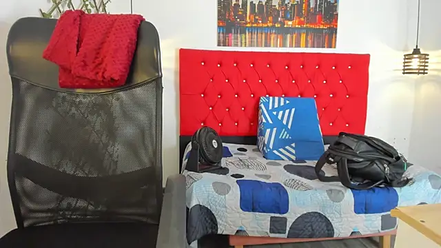 carolinacrus01 online show from November 21, 2:27 pm