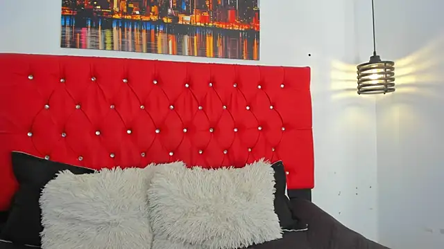 carolinacrus01 online show from February 27, 4:18 pm