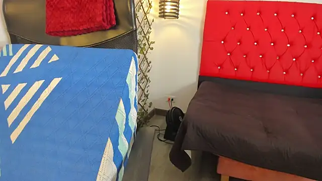 carolinacrus01 online show from October 26, 2:50 pm