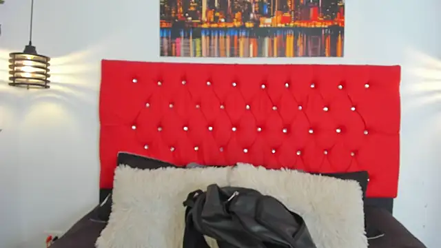 carolinacrus01 online show from October 25, 6:41 pm