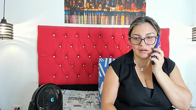 carolinacrus01 online show from September 14, 3:56 pm