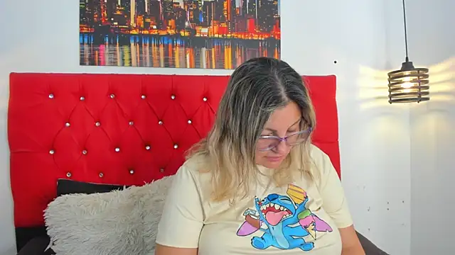 carolinacrus01 online show from February 23, 3:23 pm