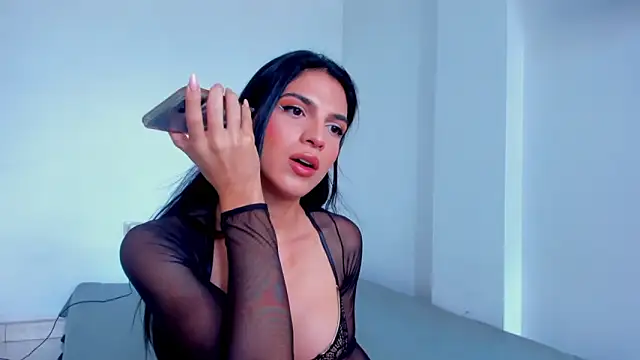 ISA BELLA VZL online show from February 12, 3:45 pm