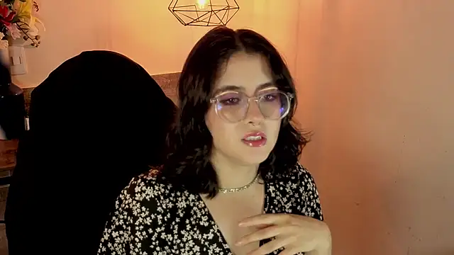 Snapshot of LiLLiAnderson chatting on November 14, 11:25 am LiLLiAnderson online show from November 14, 11:25 am