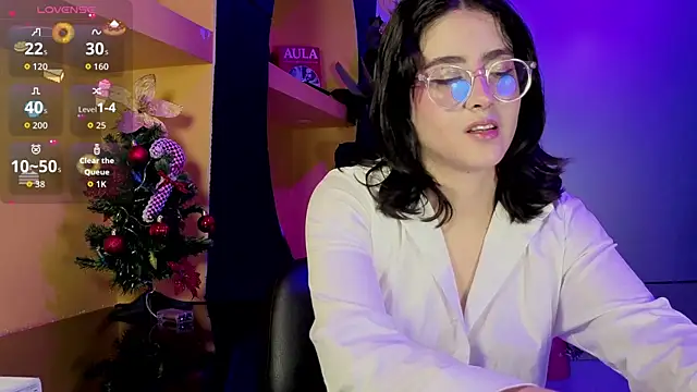 Snapshot of LiLLiAnderson chatting on December 14, 12:11 pm LiLLiAnderson online show from December 14, 12:11 pm