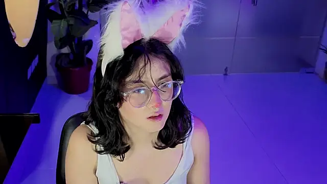 LiLLiAnderson online show from February 5, 11:39 am