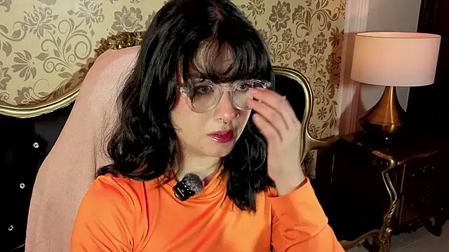 LiLLiAnderson online show from April 14, 12:32 pm