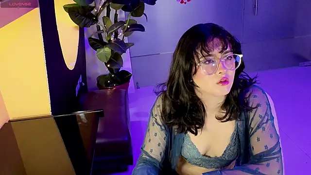 LiLLiAnderson online show from March 28, 11:44 am