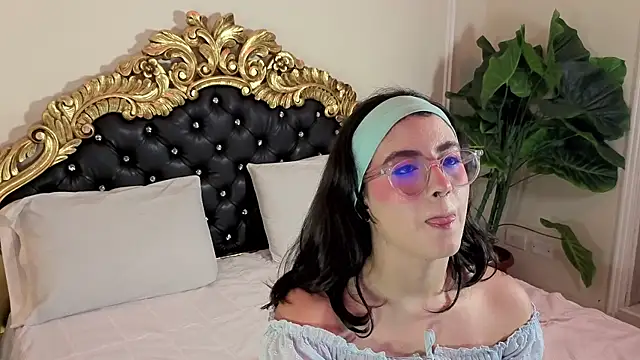 LiLLiAnderson online show from April 8, 11:44 am