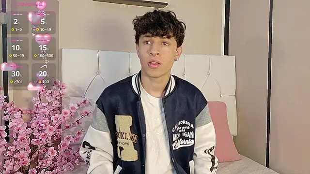 Axel  Evans online show from October 23, 12:04 pm