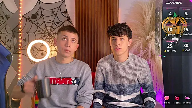 Axel  Evans online show from October 8, 12:07 pm