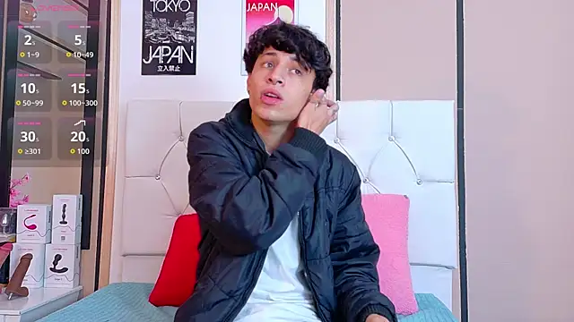 Axel  Evans online show from November 13, 11:47 am