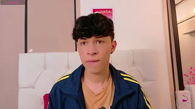 Axel  Evans online show from April 7, 1:13 pm