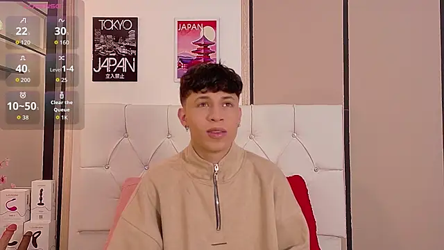 Axel  Evans online show from November 28, 12:38 pm