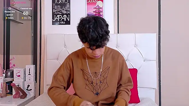 Axel  Evans online show from November 10, 12:21 pm