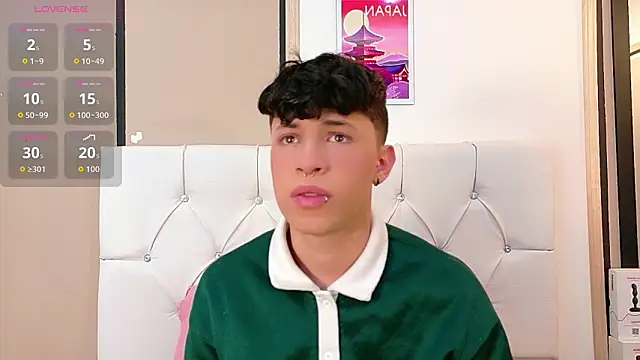 Axel  Evans online show from March 26, 12:36 pm