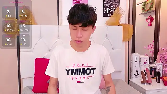 Axel  Evans online show from January 13, 12:20 pm