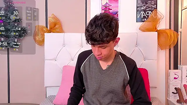 Axel  Evans online show from December 16, 1:59 pm