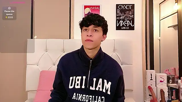 Axel  Evans online show from February 2, 11:31 am