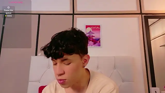 Axel  Evans online show from April 10, 12:12 pm