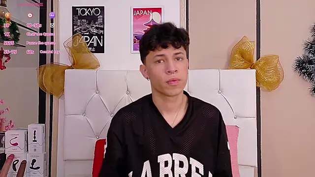 Axel  Evans online show from December 4, 12:48 pm