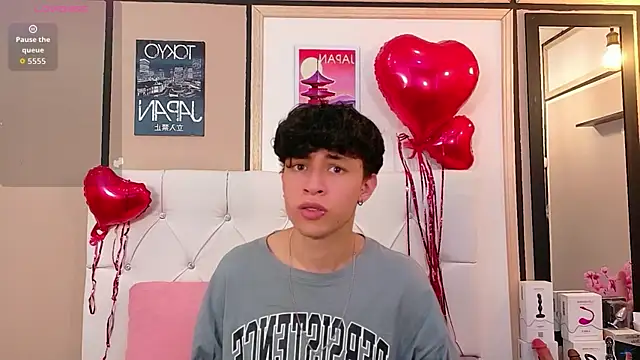 Axel  Evans online show from February 13, 1:11 pm