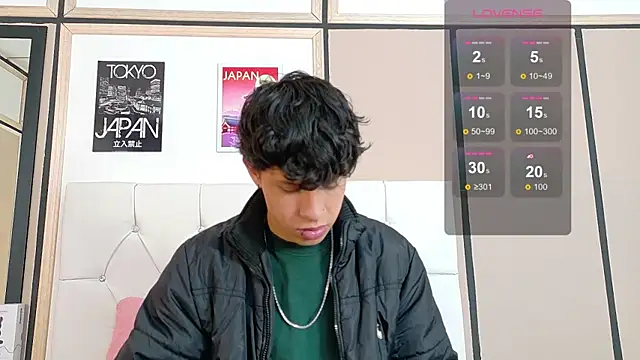 Axel  Evans online show from November 7, 12:21 pm