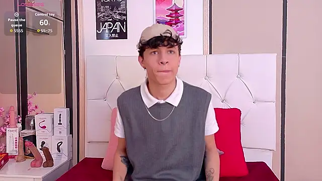 Axel  Evans online show from November 8, 12:20 pm