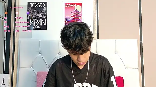 Axel  Evans online show from November 6, 12:20 pm