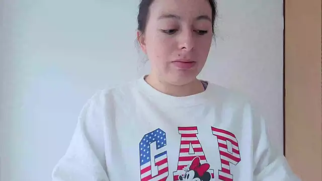 Snapshot of MiaKimky chatting on October 8, 4:29 pm MiaKimky online show from October 8, 4:29 pm
