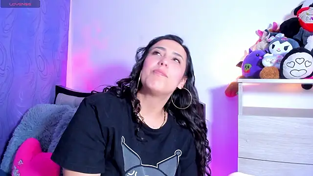 my aleja  online show from March 21, 2:46 am