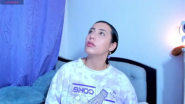 my aleja  online show from April 10, 8:54 am