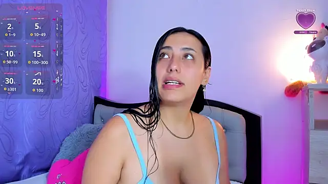 my aleja  online show from April 17, 9:45 am