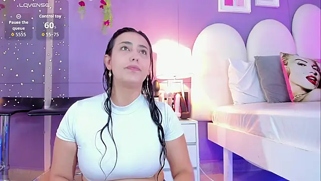 Snapshot of my_aleja_ chatting on November 5, 2:53 pm my aleja online show from November 5, 2:53 pm