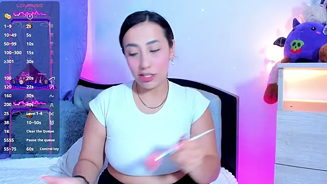 my aleja  online show from April 4, 3:13 am